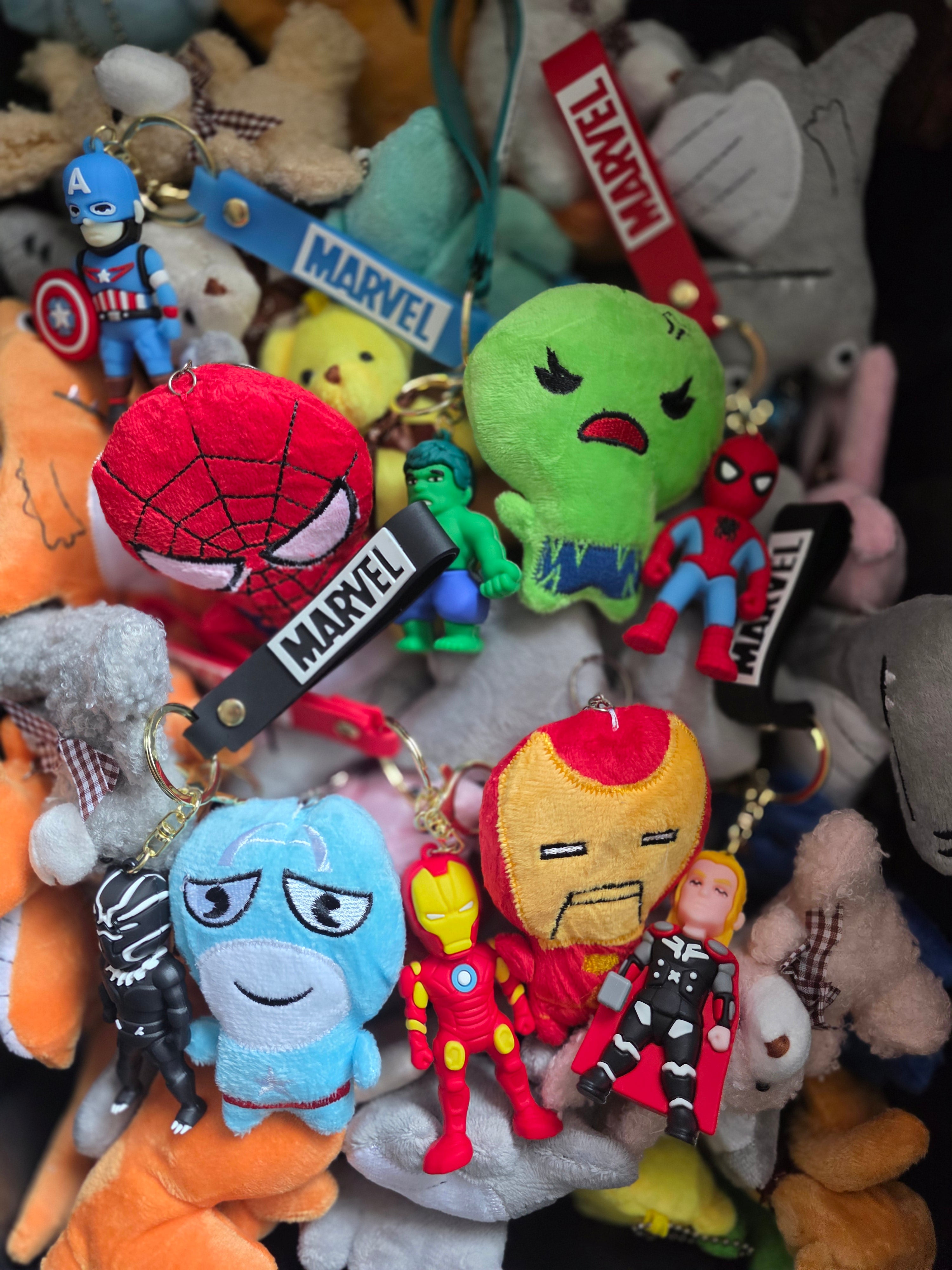 Marvel Pack - Mini Claw Machine Prize Mix